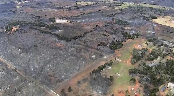 美国俄克拉何马州遭遇风暴天气 至少2人死亡