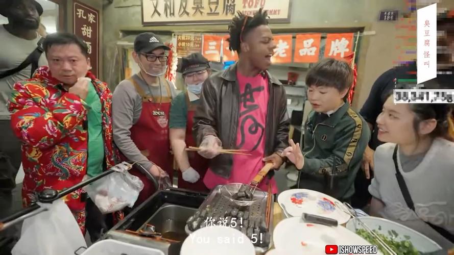 翁东华卸任文和友小龙虾公司董事,此前抢镜“甲亢哥”惹争议
