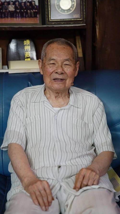 著名哲学家、中山大学哲学系原系主任李锦全逝世